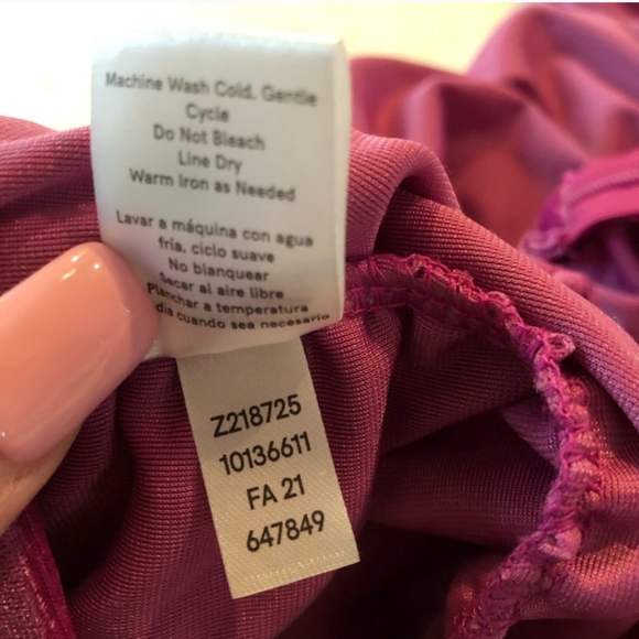 Venus Velvet Dress - Picture 6 of 7